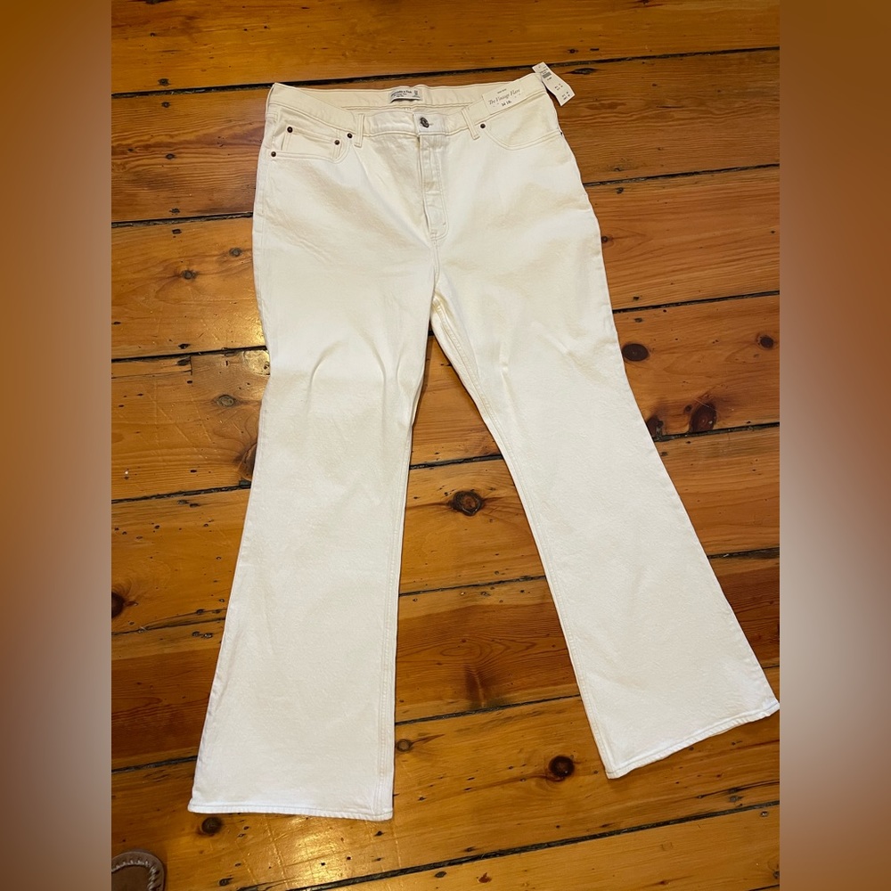 Abercrombie & Fitch Ultra High Rise Vintage Flare White Jeans